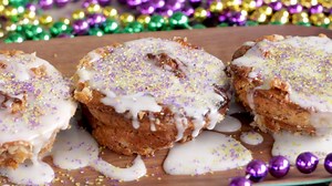 Let us show you how easy it is to turn a king cake into a delicious Bourbon Street bread pudding! > http://bit.ly/2UCI9TP | BBQGuys