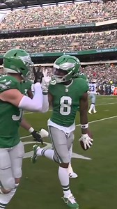 CJ with his 2nd interception as well as his 2nd time taking an interception from Quinyon this season 😂 The picks are coming Q I'm sure of it #FlyEaglesFly #GoBirds #BleedGreen | Fly Phamily