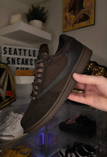 Jordan 1 Low Travis Scott Velvet Brown Review