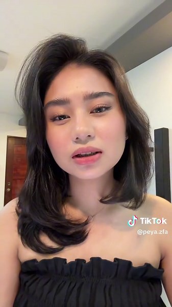 Explore Clara Peya's Unique Style and Tutorials