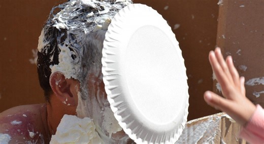 45 perguntas hilárias para a brincadeira da Torta na Cara