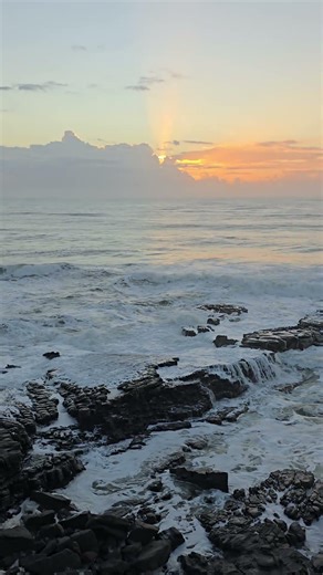 Light Morning at Point Arkwright, Australia | Short Sunrise 219 – Shifting Pastels | UHD, 4K