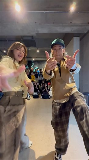 Tomo on Instagram: "本日&TEAM様3周年！！ おめでとう御座います♪ という事で動画第三弾w @andteam_official #andteam #max #dapump #maxlina #dapumptomo #lunatic"