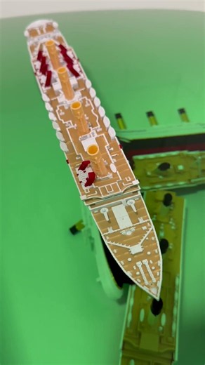 Britannic submersible model in action