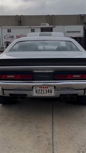 528ci HEMI in a ’71 Challenger… This Is Pure Violence 😈 | #dodge #challenger #challengersrt #hemi