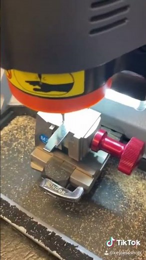 How to turn your Honda Remote Key into a Flip Key.