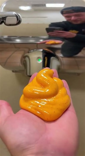 When the hand dryer decided to become a chef