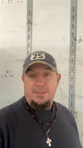 🚚🚚 TWO TRUCKS JUST ARRIVED! Name Brand Closeout Mattresses are here and READY TO GO! 🔥 14” Premium Mattresses 🛏️ Queens – $375 👑 Kings – $475 Why pay big-box store prices when you can save 50–80% at BoxDrop Lafayette? 💥 Same day pickup or delivery available 💥 $0 Down & Easy Pay options 💥 Limited quantities – when they’re gone, they’re gone! 📍 Come see us at the warehouse and sleep good tonight! #BoxDropLafayette #NameBrandCloseouts #MattressDeals #AcadianaDeals #WholesalePrices #SleepLo