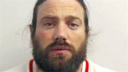 Woman who dated Tinder swindler details the ‘red flags’ she noticed in their relationship