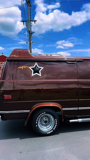 Custom Vintage Chevy Van 'Brown Sugar' at Van Nationals