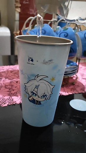 1.6K views · 26 reactions | Nyobain changing color luckin coffee... Cuma air dinginnya kurang jd ganti air biasa, hasilnya ga maksimal, malah bongkol es batu nya yg kerasa wkwkwk | Vania Cathlin Raissa N | Facebook