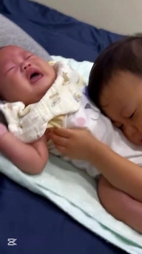 Mom, the child is crying and cannot seem to be comforted #baby #hungry #crybaby #parenting #Respect | Funny Kids