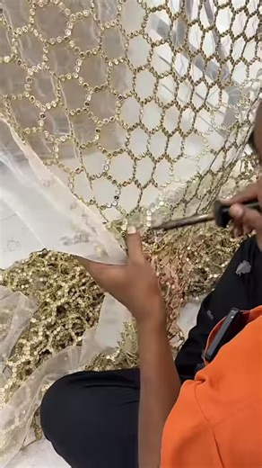 𝑭𝒂𝒃𝒓𝒊𝒄 𝑩𝒂𝒛𝒛𝒂𝒓 | 𝑨 𝑭𝒂𝒃𝒓𝒊𝒄 𝑺𝒕𝒐𝒓𝒆 on Instagram: "#fabricbazzar #boutiqueshopping #trendingreels"