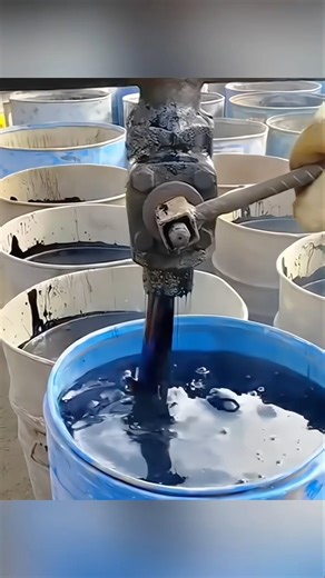 Why Oil Pump Jacks Look Like Giant Hammers 🤯