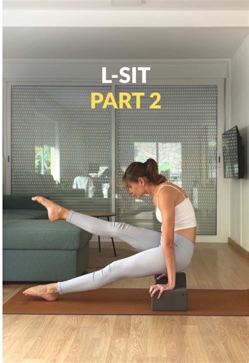 I see the L-sit as a puzzle: what your back is doing, how your legs work, why forward fold matters, and even how you place your hands and grip your blocks, yes, that matters too 😉 I’ve shared many useful tips here and already received a lot of feedback that some of you got your first L-sit after these tutorials 🥳 But if your puzzle doesn’t feel complete yet, I created a 1-hour practical guide with real exercises you can feel and use right away, designed to help you move closer to your L-sit wi