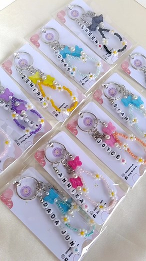 Our personalized keychains are available in bulk orde! 🤩 Tap the yellow basket to order! 🛒 #keychainph #blingmeup #handmadecraft #smallbusinessph #blingmeupph #beadedjewelry #handmadejewelry #fypシ #businessph #giftideaph #customkeychain