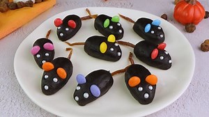 Chocolate Mice: the fun, sweet dessert recipe kids will love