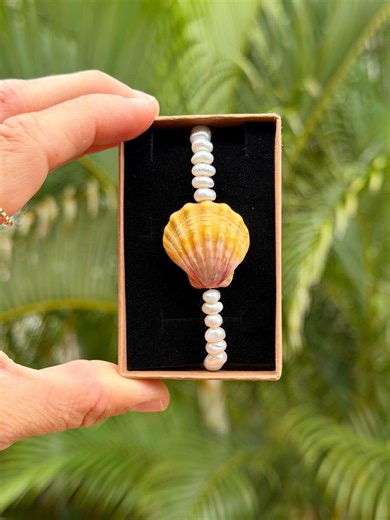Gold Sunrise Shell and Pearl Bracelet (7in) - Etsy