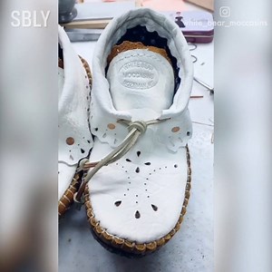 Custom Native American made moccasins out of Bozeman, MT Special thanks to: instagram.com/white_bear_moccasins tiktok.com/@whitebearmocs | Superstar Magazine