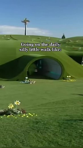 Drop your favorite walking playlists in the comments for Dipsy’s next walk! #teletubbies