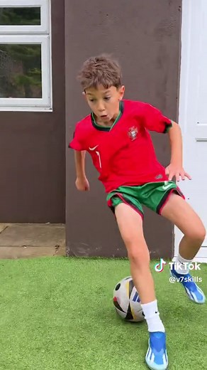 Spectacular Ronaldo Skills Compilation