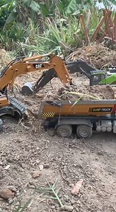 RC Wheel Loader Rescue RC Dump Truck Mission | RC World