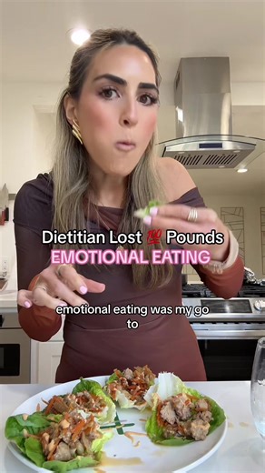 Emotional eating helped me cope with my parents' divorce and early struggles, but eventually, it did more harm than good. Overcoming these habits is a journey, but these strategies have been key for me: 1. Meal and snack planning 2. Practicing non-judgment 3. Food journaling 4. And the daily accountability and community built in to the Daily ONTRA If you're looking for support, I've created tools that I use daily to manage this issue. Check the link in my bio to join my upcoming 21-day challenge