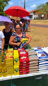 1.4M views · 16K reactions | Jogo da garrafa: Acertou a garrafa em pé, ganha sanduicheira ou alimentos. | Desafio Na Rua | Facebook