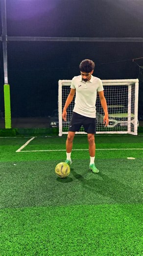 346K views · 26K reactions | Learn Thiago Alcântara’s magic move today ✨⚽️ . . #football #soccer #footballskills #tutorial #reels #instagram | Satish Saroj | Facebook