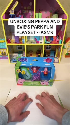 Unboxing Peppa Pig and Evie's Park Fun Playset