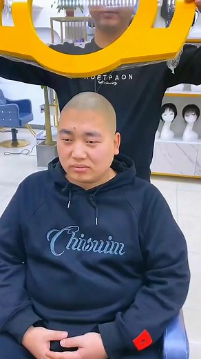 With this haircut, you'll never have to worry about losing your net again #transform #Haveahaircut #Hairdressingtechnology