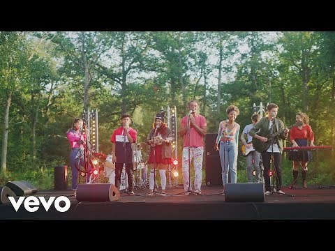 Les Enfants de la Terre, Yannick Noah - Les lionnes (Clip officiel)