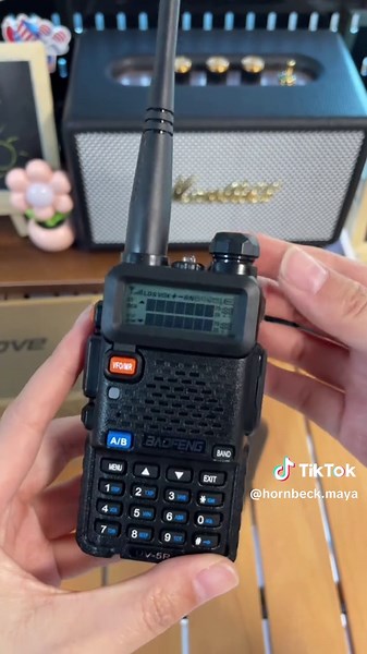 Baofeng UV-5R Walkie Talkie: Reliable Communication Gear