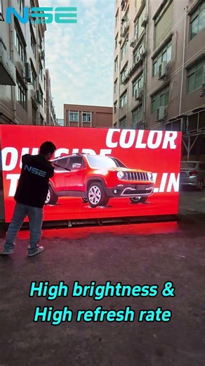 Outdoor P2.5 Seamless LED Poster Waterproof Test