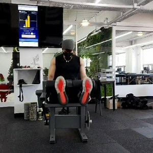 Variable resistance at its best! 💪 One of the main benefits of #flywheeltraining is its unlimited and variable load spectrum. Each repetition can be maximal if the user puts a 100% intent on every single rep. This phenomenon not only optimises your training time but also grants superior training adaptations. Check out PT Jaehari trying to beat the #kMeter. Take a closer look at the screen behind him, where real-time data is being streamed and force output slowly goes down after reaching a maxim