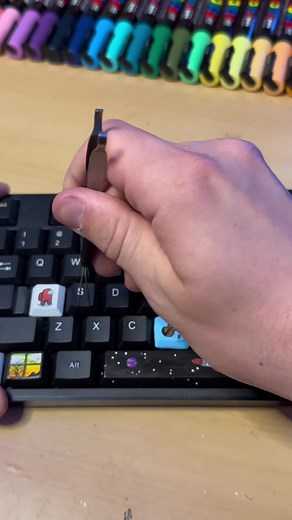 Customizing my keyboard 🎨🖌️ spongebob and jellyfish #jhoffart #customkeyboard #fyp