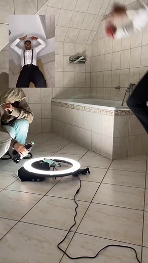 272K views · 3.7K reactions | This is a trend, it’s not real, it’s red color Not blood #yzfamily #tutorial #behindthescenes #fürdich | Magic of Youneszarou | Facebook