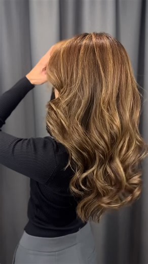 Goldwell Philippines on Instagram: "Brassy who? Meet @pammgonzales’ new honey blonde glow-up! Created by @sir.teph of @studiofixbyalexcarbonell using Goldwell Topchic, the color line that gives bright, balanced, and healthy results every time. Here’s what makes Topchic special: 💛 Long-lasting color with brilliant shine 💛 Smooth, even coverage that neutralizes brassiness 💛 Gentle formula that keeps hair soft and strong Healthy blonde, radiant shine, and zero brass — that’s the Goldwell Topchic