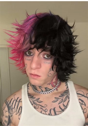 ahh much better #hellokittyboi