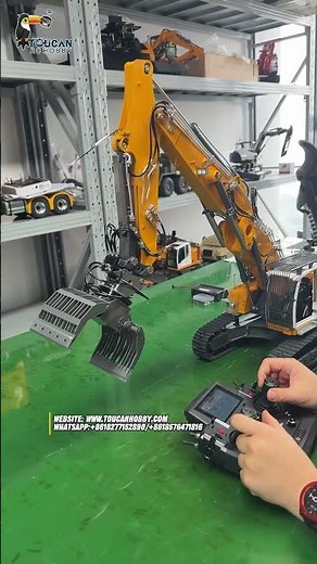 Custom-painted TOUCAN 1/14 RC dual-pump hydraulic excavator LR956 KIT version is fully assembled