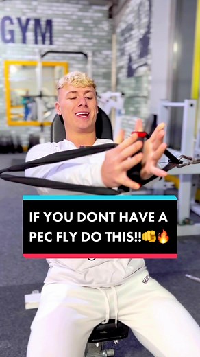 How to get a HUGE chest🔥 Pec fly machine! #gymtips #gymtok #gymworkout #chestworkout #workoutroutine #workouttips #pushworkout #troyjfitness #troysutton #ricafit #thetrojancommunity