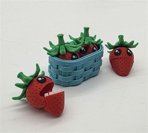 Articulated Strawberry Fidget Basket - Etsy