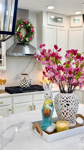 Spring kitchen Refresh : Home decorating ideas #interiorstyling #homedecor