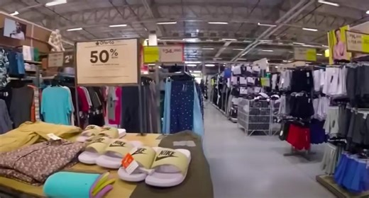 El 'outlet' 'secreto' del Éxito en Bogotá en donde se encuentra ropa casi regalada