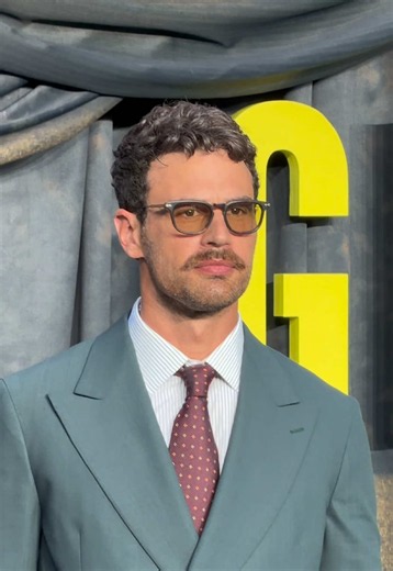 Hi Theo James do you have a minute to talk about my heart #TheGentlemen