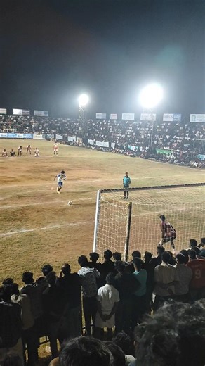 നോക്കിയാൽ കിട്ടും😍🔥#malappuram #areekode #football #footballshorts #kerala #india