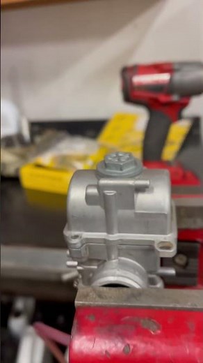 Yamaha YZ65 and YZ85 Carburetor Float Bowl Installation and Removal