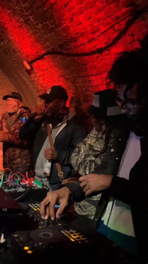 3.5K views · 228 reactions | When Topcat pass tru n shell it!! . RR001 @ignitionhighpower launch session!! . Vibes did sick!! Nuff raspeck to Daddy Freddy & CatA9 az 2 Original Godfarda represent to the extent!!! N all the crew woz there!!! . Full audio uploading, link in my bio . #topcat #daddyfreddy #ignitionhighpower #raggamuffinrootz #soundsystem #session | MR.WILLIAMZ | Facebook