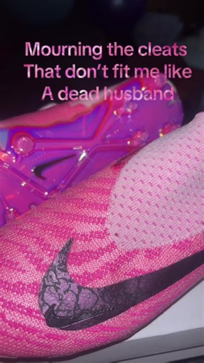 Glitter font btw 🩷 #glitterfont #glitter #pinkfont #soccercleats #nike