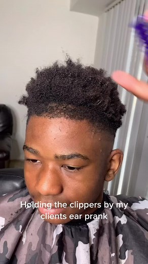 Barber Prank: Hilarious Clipper Mishap